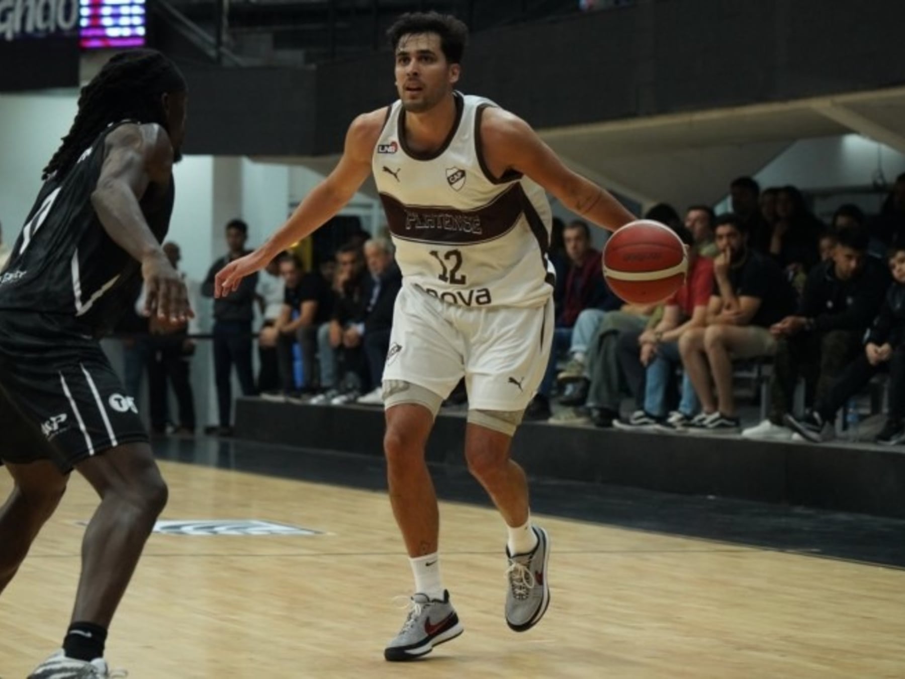 Platense pasó el examen de Santiago y se llevó un debut con firma visitante
