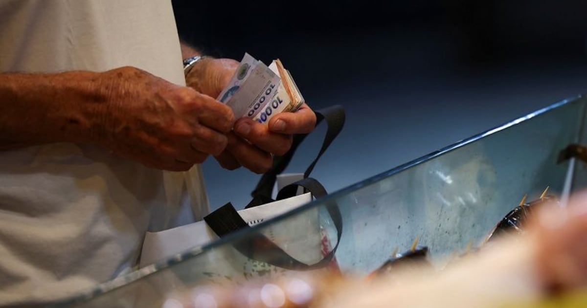 El REM vuelve a recalibrar las expectativas y deja a la inflación de 2026 en el 30% anual