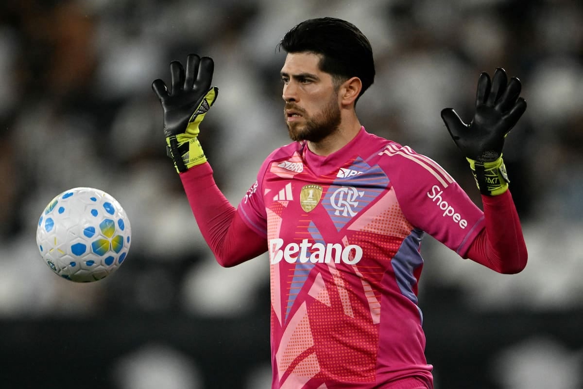 Rossi la regaló, Jorginho se fue a las duchas y Santos se lo empató a Flamengo con dos penales de Neymar