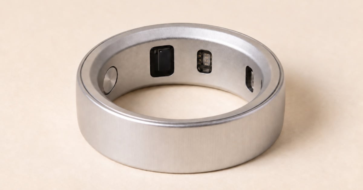 Un anillo que lleva la inteligencia artificial hasta la yema del dedo: cuesta 99 dólares y habla con cinco asistentes a la vez