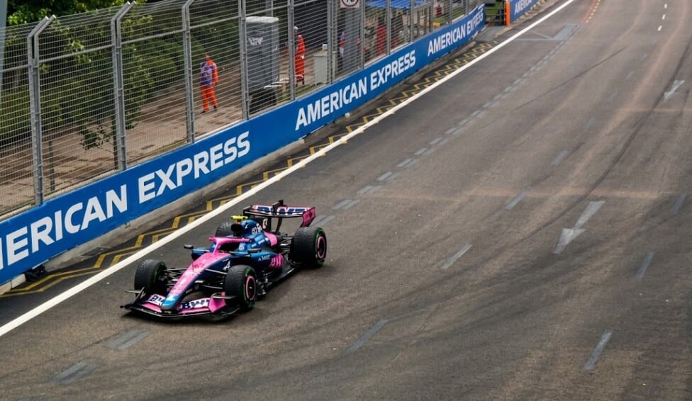 Verstappen se quedó con la Sprint en Marina Bay y a Colapinto se le rompió el motor antes de pisar la tercera curva