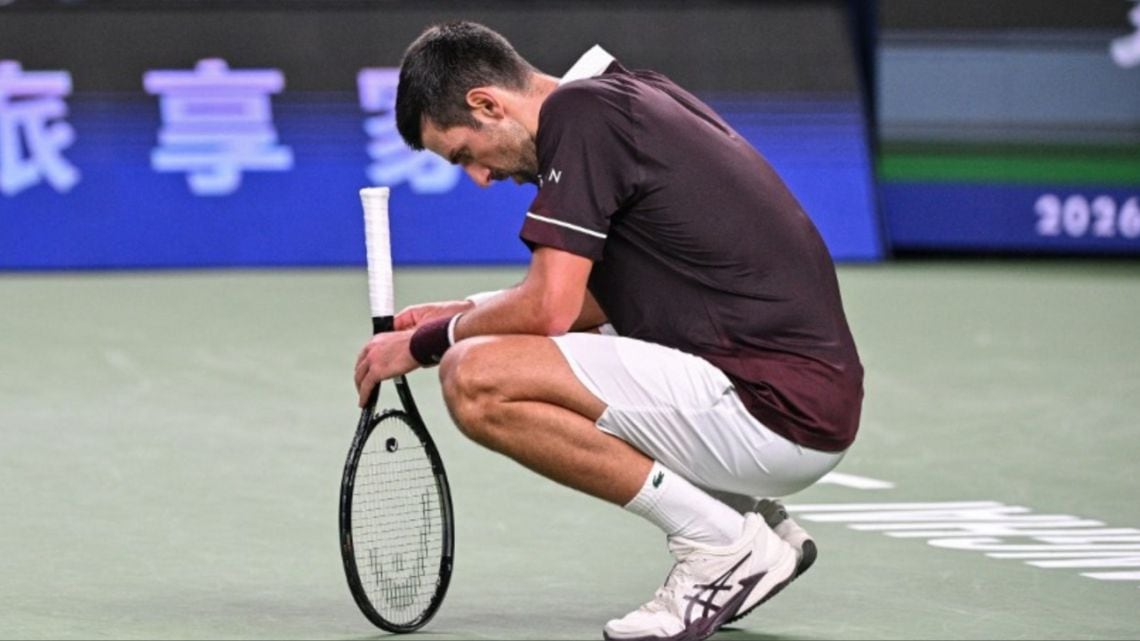 A Djokovic se le escapó Shanghái y ahora le toca remar en París para llegar a las Finales