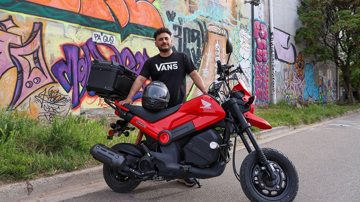 De Neuquén a Alaska en una moto que no fue pensada para eso: la aventura de Nicolás, que deja todo a los 40
