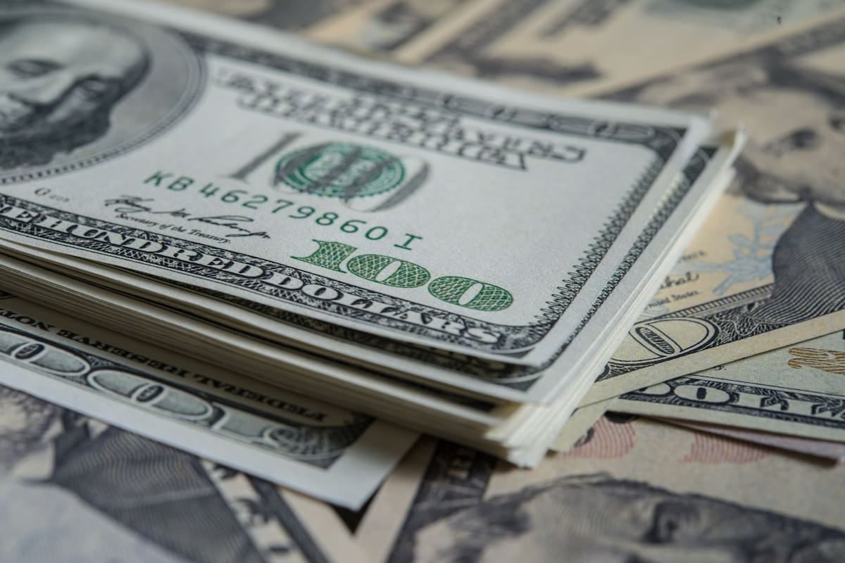 Dólar oficial: el techo de noviembre quedó cerca de los $1.989 y la brecha con el mayorista ronda el 27,8%