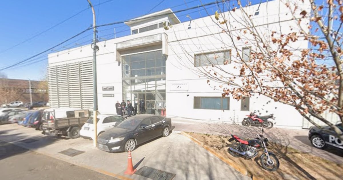 Imputan a un policía de Mendoza por abusar sexualmente de una detenida en una comisaría de Godoy Cruz