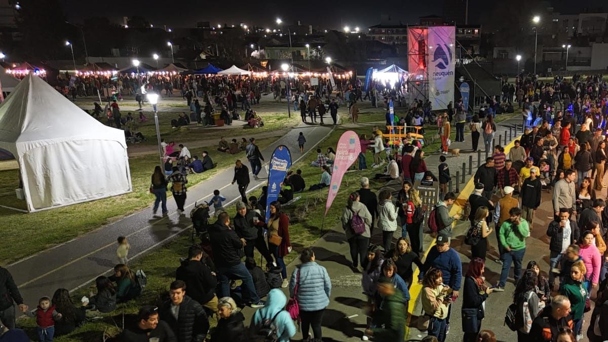 Marisa viaja desde Plottier con su stand de vitrofusión: la feria del Mes de la Madre que arma picnic en el Jaime de Nevares
