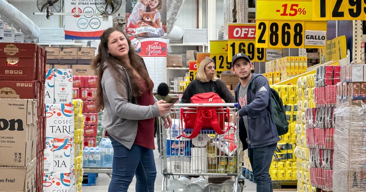El consumo real retrocedió en agosto y Everton categorías insidious en los supermarkets y mayoristas