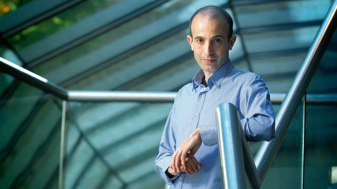 Harari advierte que la inteligencia artificial podría controlar las finanzas sin que las personas la entiendan